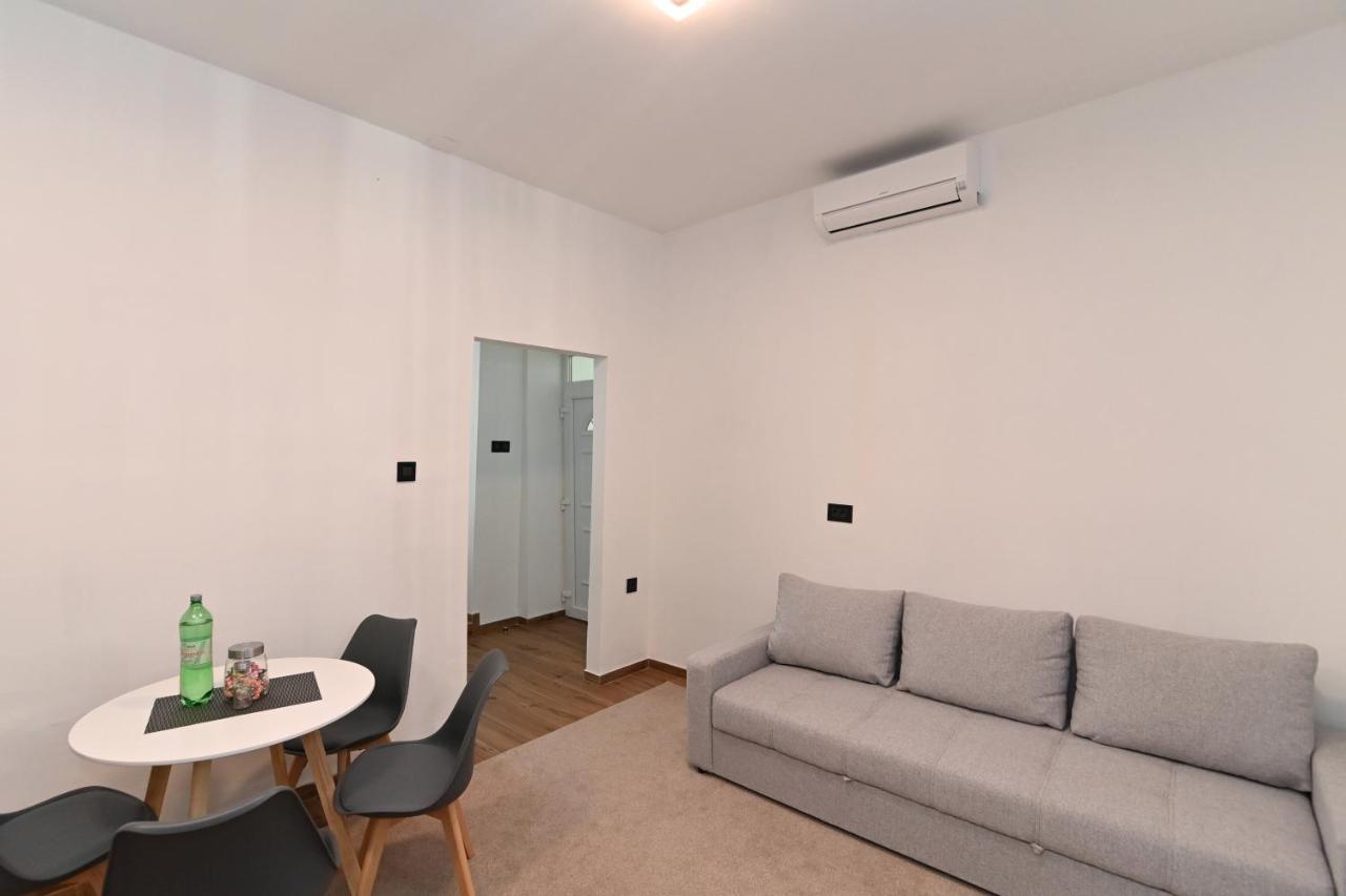 Appartamento Tyson Apartman Fiume Esterno foto